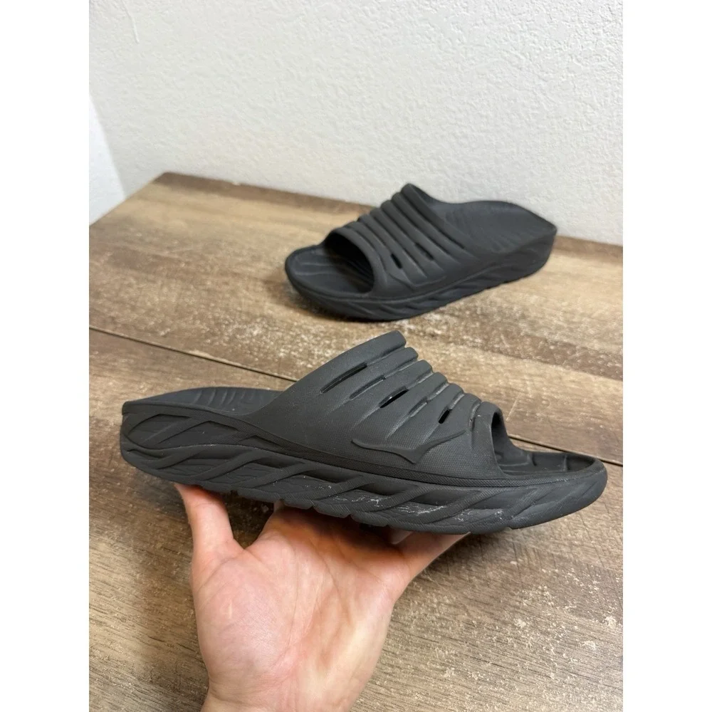 Hoka one One Ora Recovery Slide Men's Size 10 Black Sandals